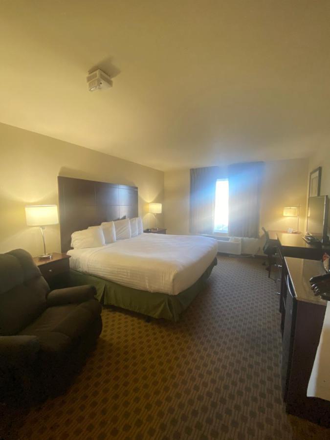Cobblestone Hotel & Suites - Broken Bow Exterior foto