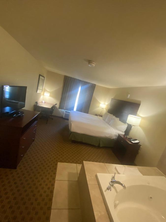 Cobblestone Hotel & Suites - Broken Bow Exterior foto